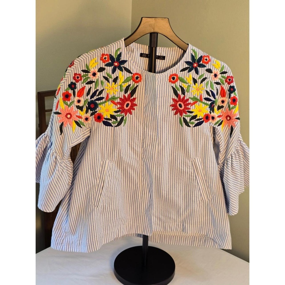 Zara Basic Floral Embroidered Seersucker Bell Sleeve Top Blue White Stripe XS